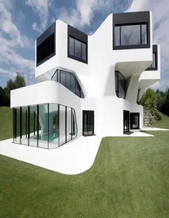 Moderno / futurista